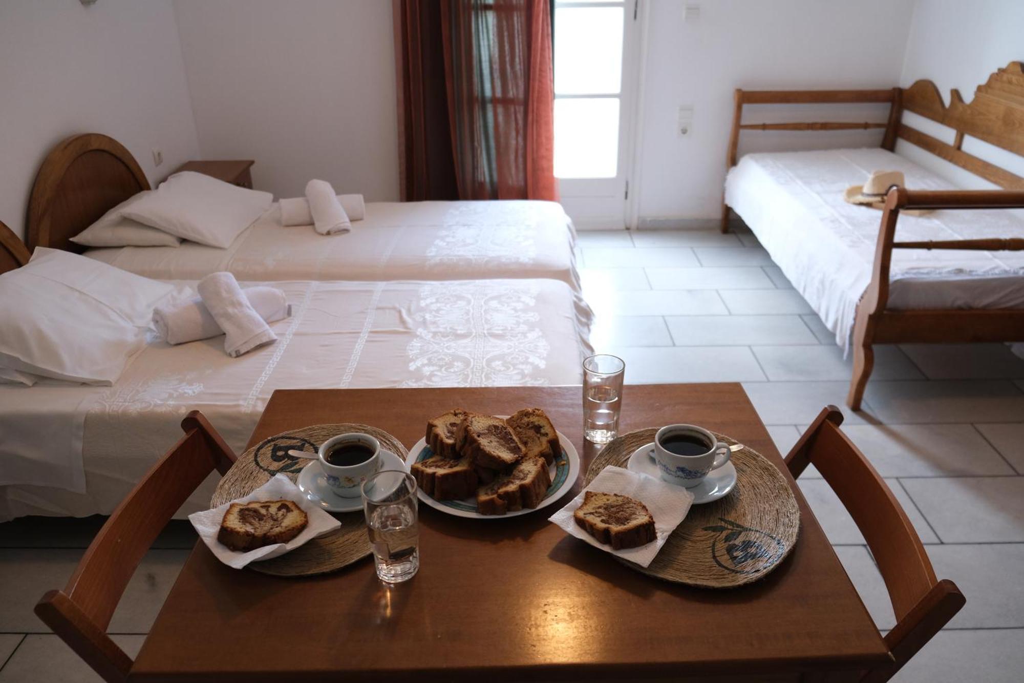 Birbas Hotel Agia Anna  エクステリア 写真